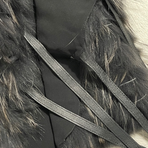 Black Fur Vest Size XS - Picture 3 of 10